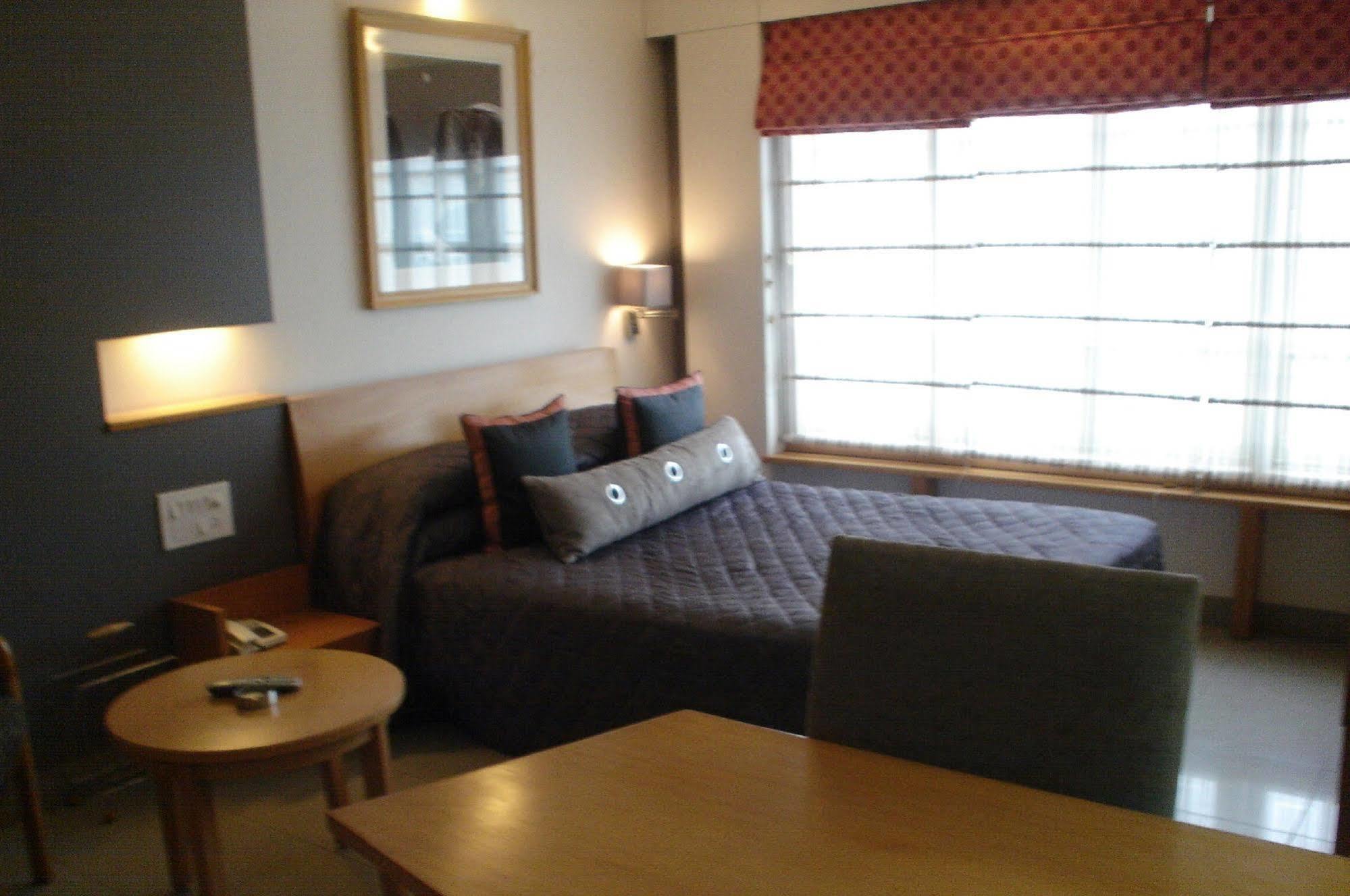 ไตรสตาร์ เซอร์วิซ อพาร์ตเมนต์ Apartment บังกาลอร์ ภายนอก รูปภาพ